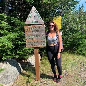 Meet your Posher, Elizabeth